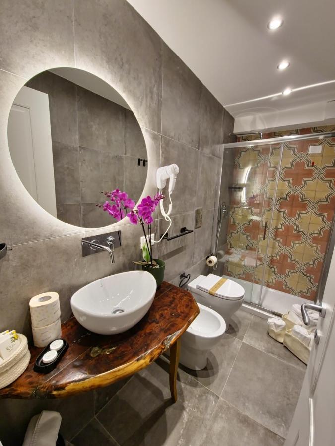 Borgo Dei Miracoli Hotel Napoli Ngoại thất bức ảnh